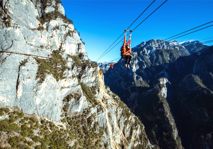 網(wǎng)紅景點(diǎn)打卡｜體驗(yàn)云南最長(zhǎng)高空滑索！