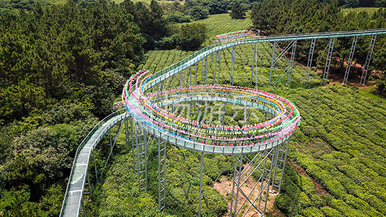 玻璃水滑道有哪些優(yōu)勢？